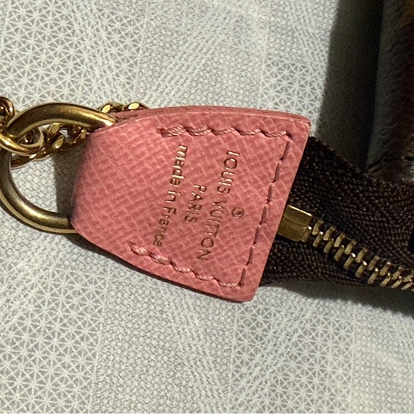 Louis Vuitton Limited Edition Mini Pochette Accessoires🎀 - Picture 6 of 14